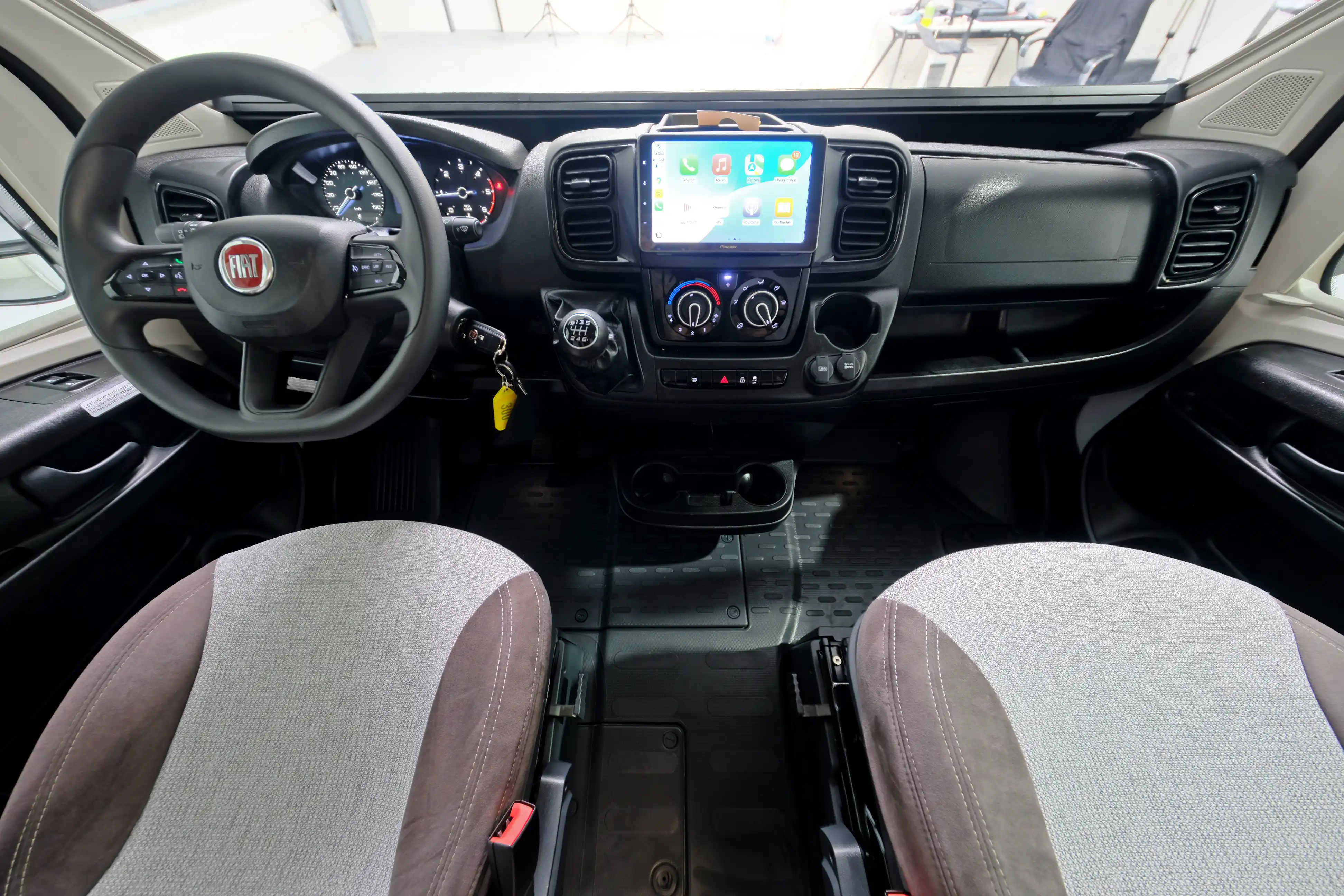 CHAUSSON C 727 First Line 